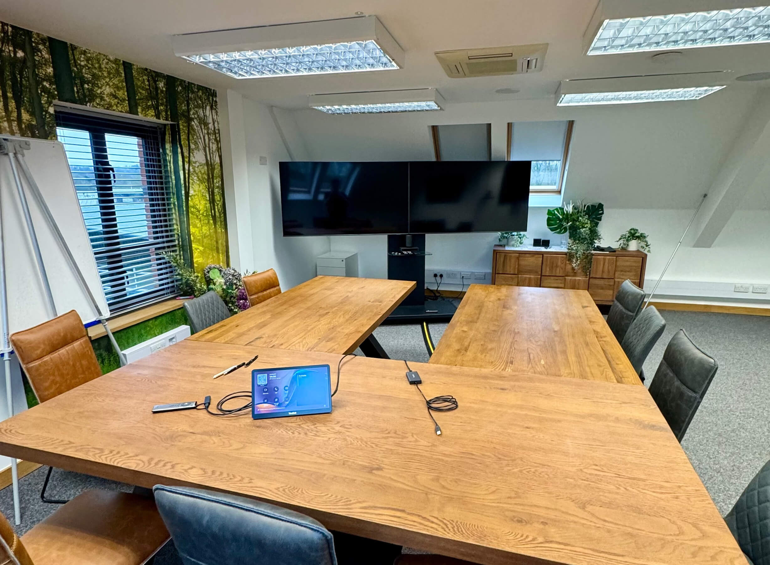 One of Initium's new microsoft teams rooms
